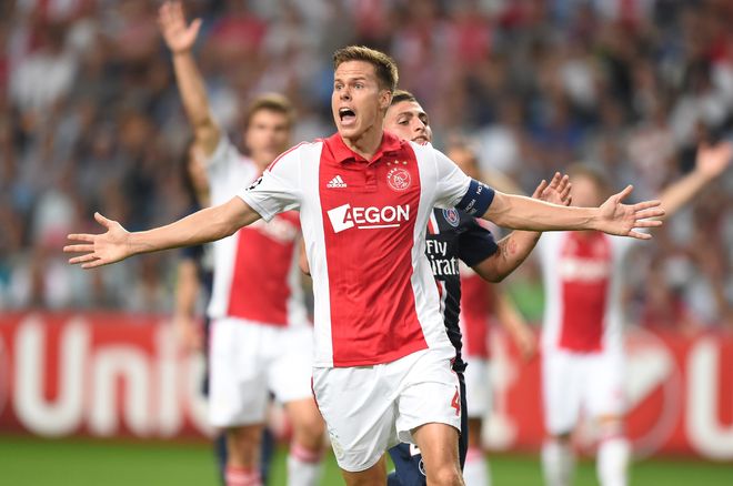 11号球衣 11号球衣