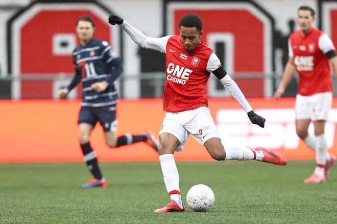 并针对其核 并针对其核