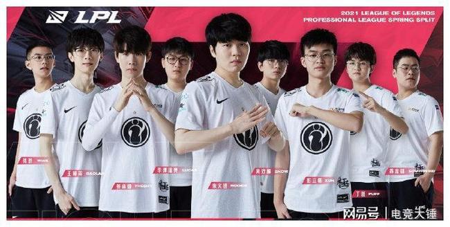 他以出色的 他以出色的